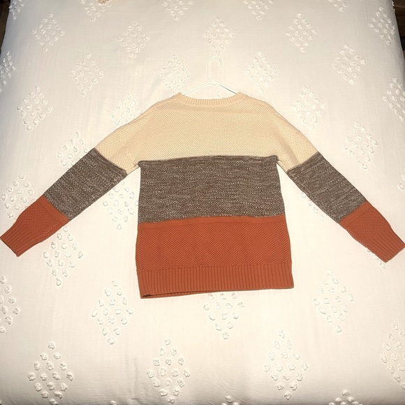 🍁 Fall Sweater 🍁 - Picture 2 of 3